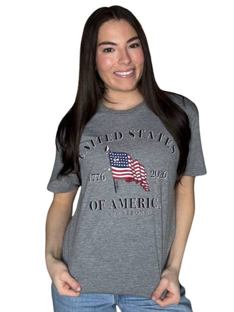 Camiseta Cinzenta de Manga Curta com Bandeira dos Estados Unidos 250 Strong. por atacado de August Bleu