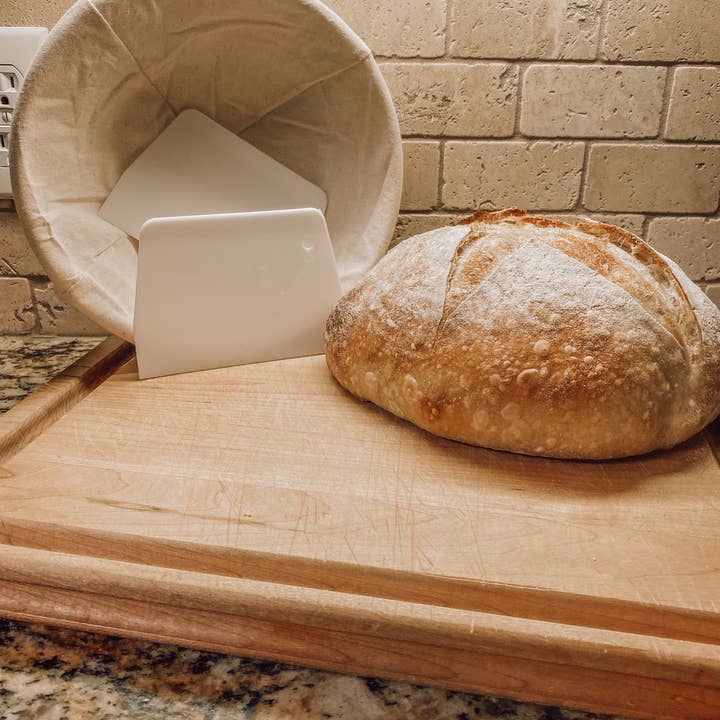 Onic Brands LLC - Wholesale Kitchen Tool/Gadget - Onic Brands Plastic Dough Scraper1