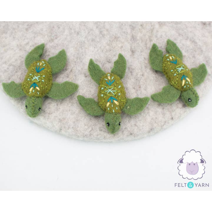 Mini Felt Green Turtle for wholesale by Felt and Yarn