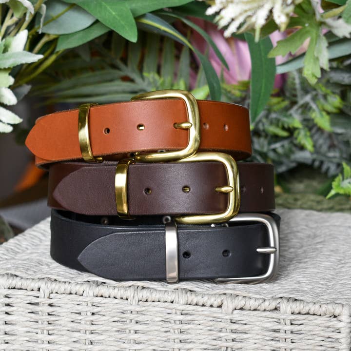 Leather Dog Collar | Full Grain Australian Leather Logo and other Purchase Wholesale synthetic leather sheets. Free Returns & Net 60 Terms on Faire trending on Faire.
