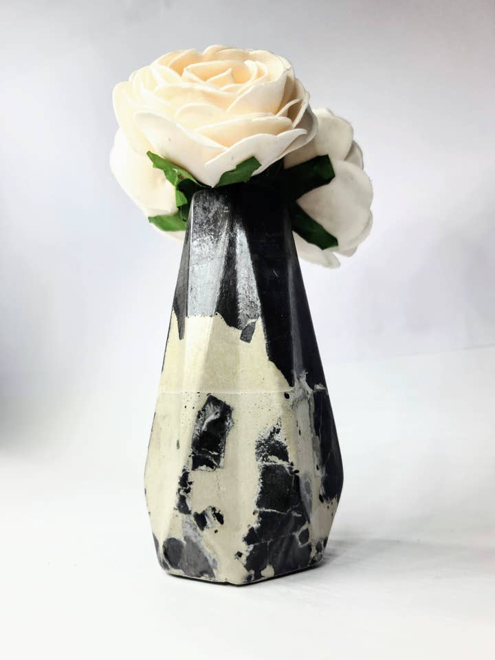 Felicia Concrete Flower Vase Planter | Air Plant Pot Vessel for wholesale by Geoform Designs