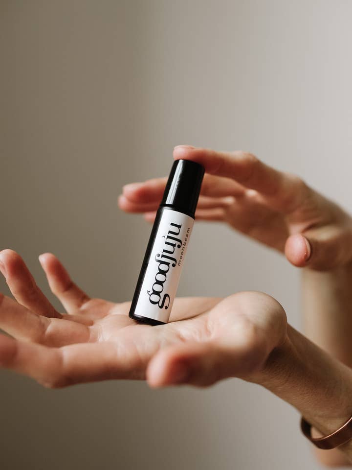 Rullo a olio Moonbeam per la vendita all'ingrosso da parte di Good Juju