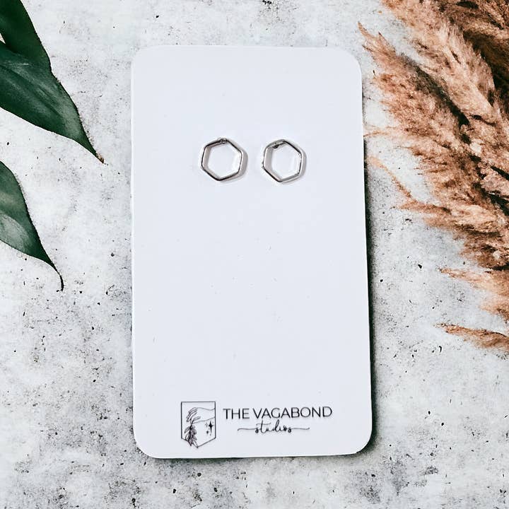 Borchie esagonali per la vendita all'ingrosso da parte di The Vagabond Studios