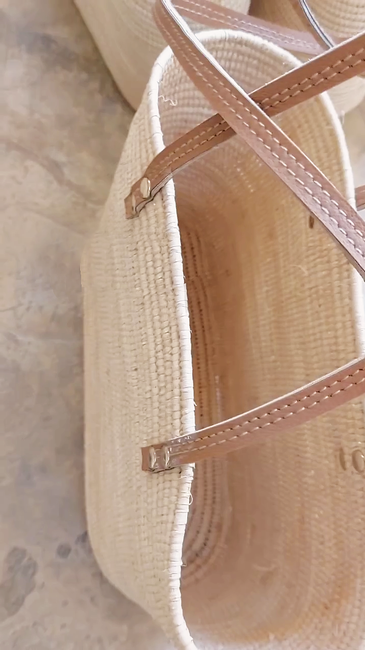 MARRAKECH METACRAFT LTD - Wholesale Tote Bag - Women's - Small Raffia Basket with Leather Handles2