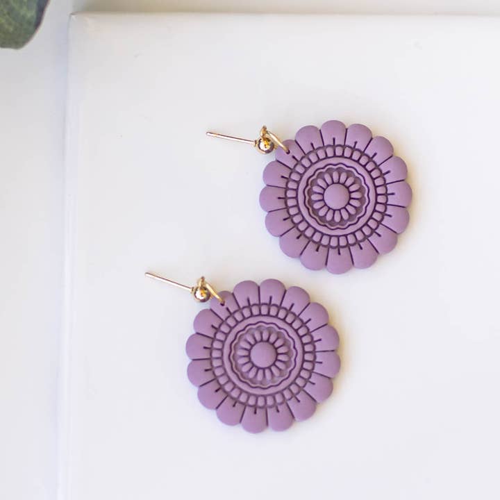 Dammiga lila blommiga örhängen för wholesale av Blushes and Neutrals