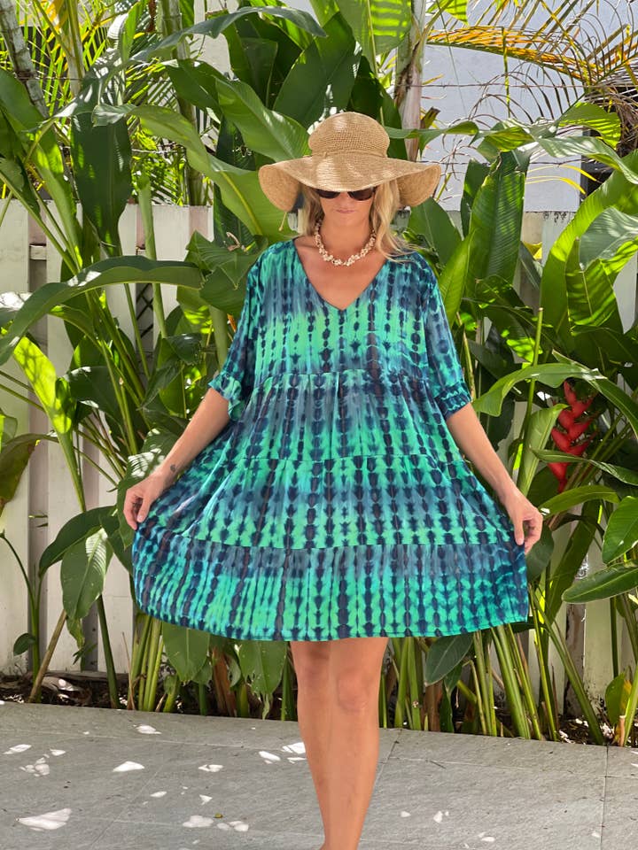 Loose Tunic Top /beach dress choice of EIGHT colours one size perfect cover up for wholesale by Ollie Burwell