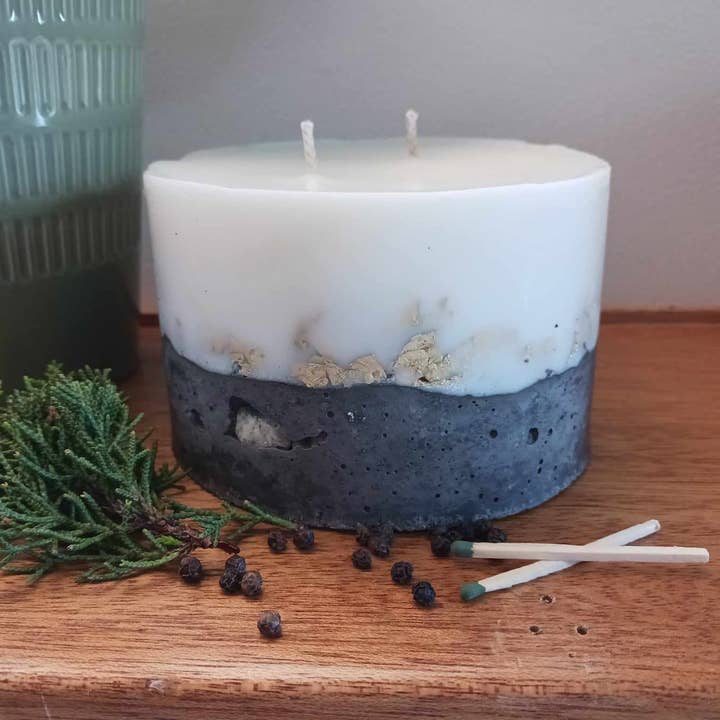 Bougie en béton, grande bougie au soja, bougie coulée à la main, pour la vente par Casa de Iris Crafts