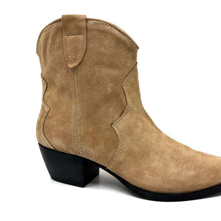 Chili beige ruskinds westernstøvle for engroshandel hos Only Partners