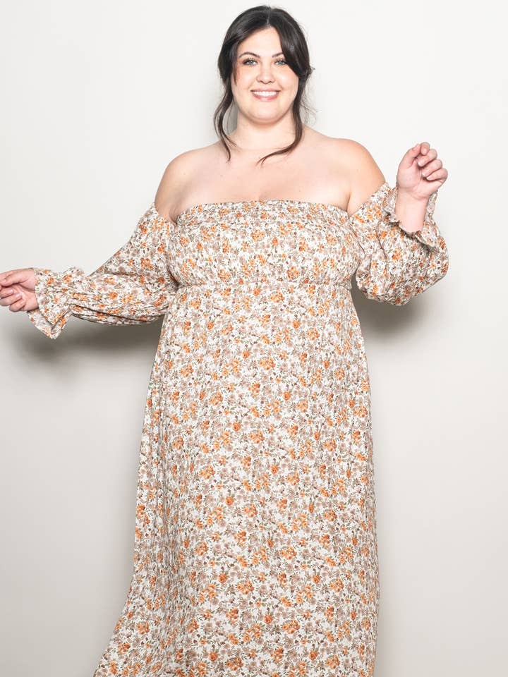 Plus Size Off-Shoulder Smocket Bryst Blomstret Maxi Kjole for engroshandel hos Elloh Collection