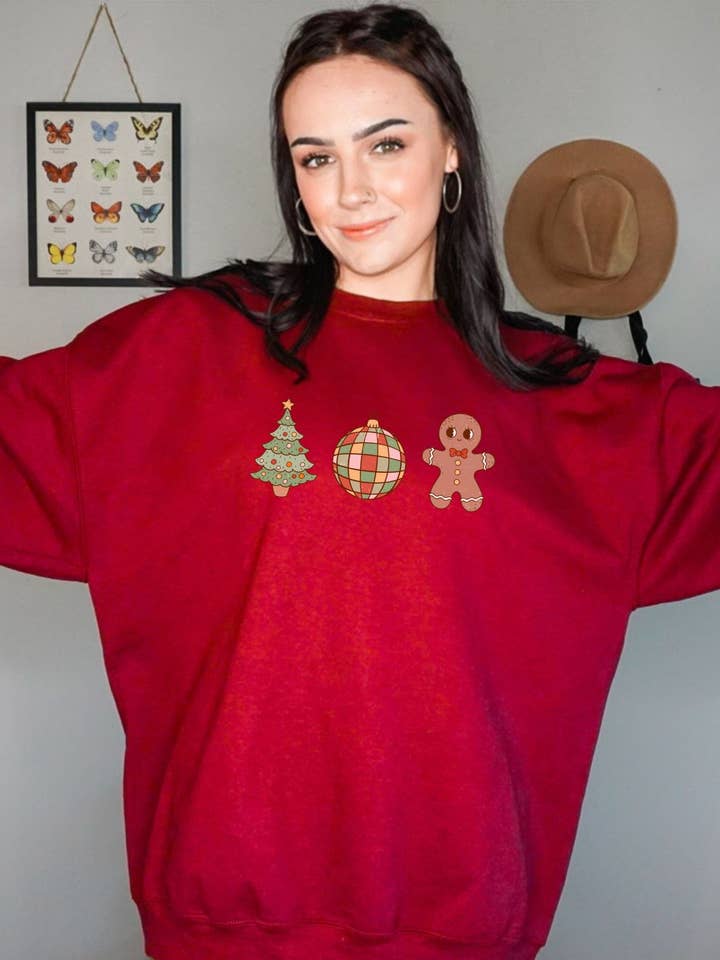 Pull à col rond Xmas Vibes pour la vente par Shop Alloe | Print & Media Co.