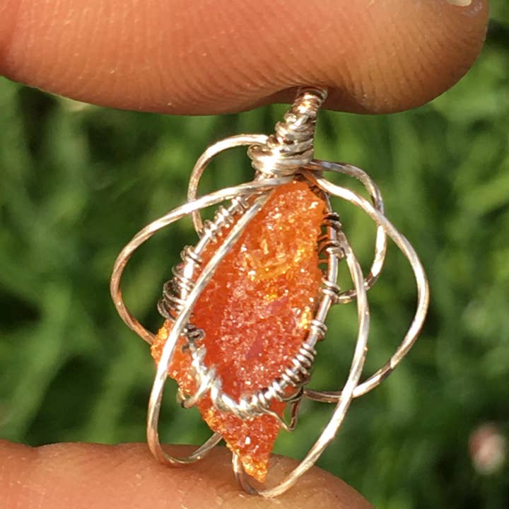 Orange zinkit vedhæng på sølv #2 for engroshandel hos Wildheart Crystals