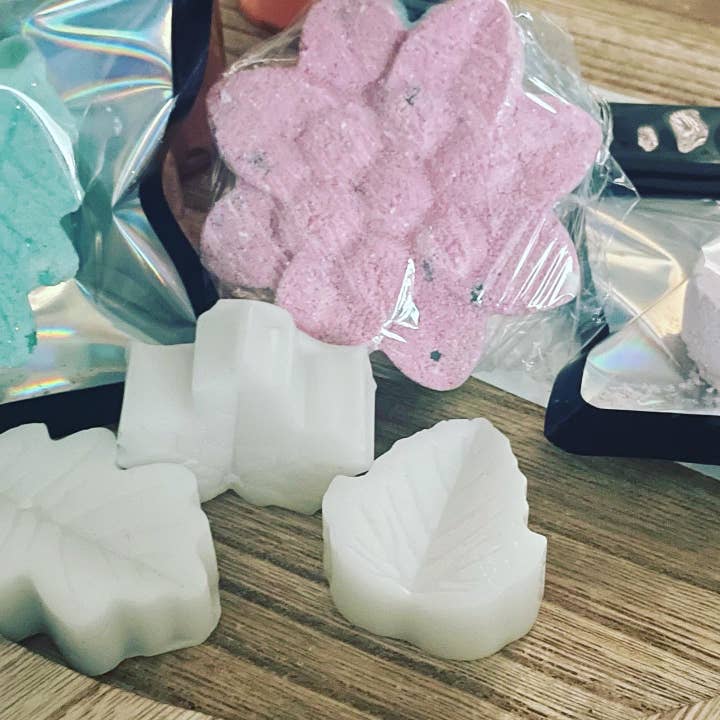 Lotus Bath Bombs for wholesale by amelioration.ase.ori