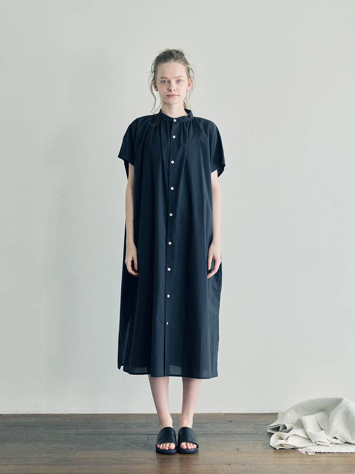 Claire-klänning mörk marinblå för wholesale av Fog Linen Work