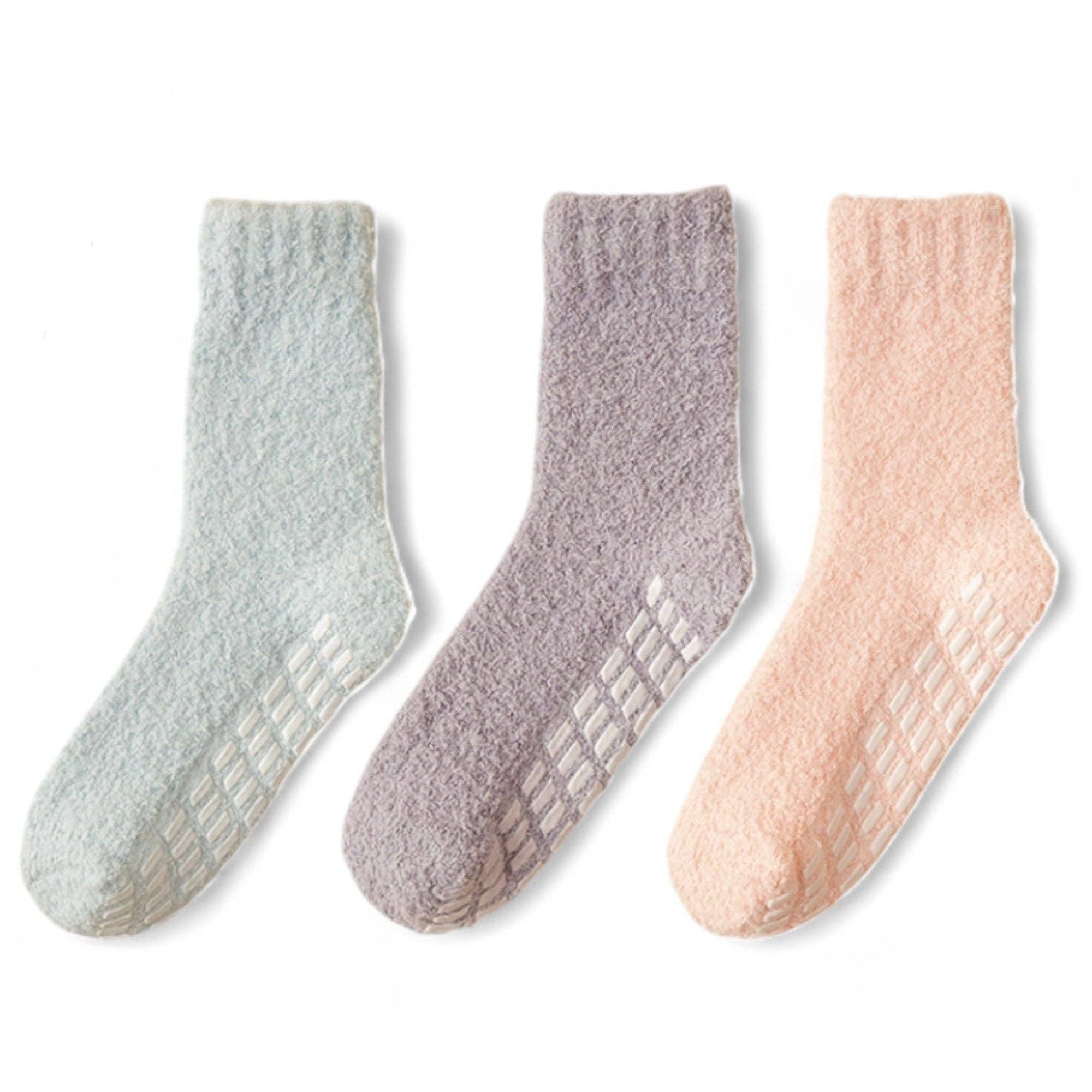AK Brand – wholesale Socks – Women's – Women's Anti-Slip Fuzzy Socks 3-Pack Indoor Use4