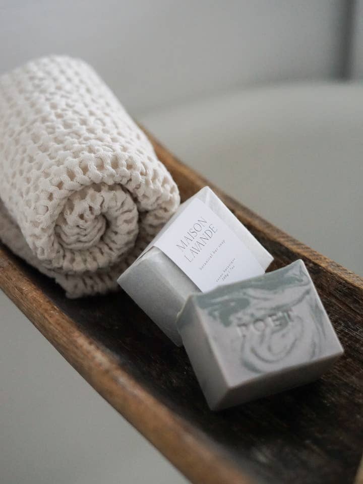 Maison Lavande Botanische Barseife für den Großhandel von Poet Farm Co.