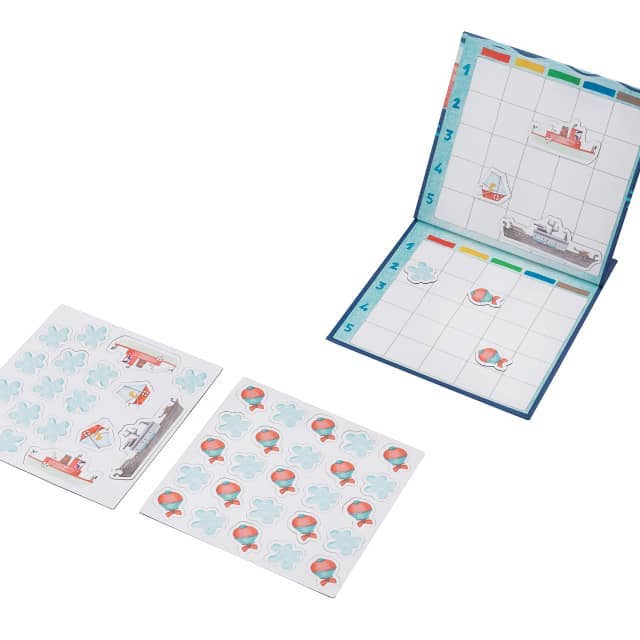 Speedy Monkey - Wholesale Board Game - Box with 10 “Battleship” Magnetic Board Games - Recreational Toy - Moulin Roty1
