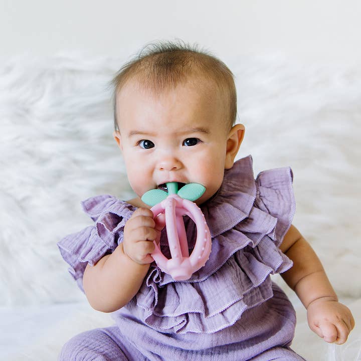 Itzy Ritzy - Wholesale Teether (Not Clip-On) - Baby - Bitzy Biterâ„¢ Teething Ball Baby Teether