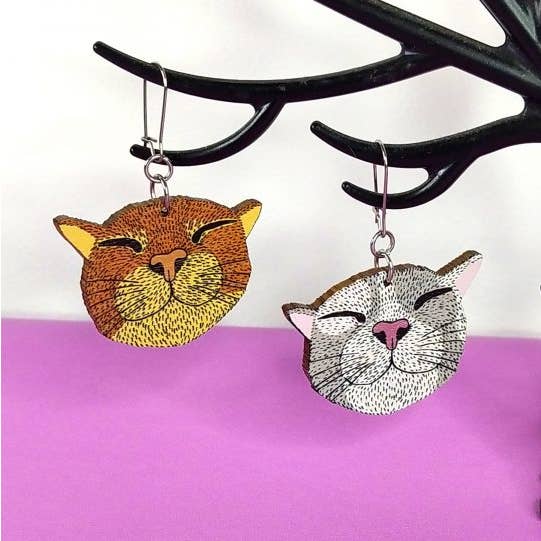 Orecchini Happy Kitty in legno, misura per la vendita all'ingrosso da parte di Talisa design