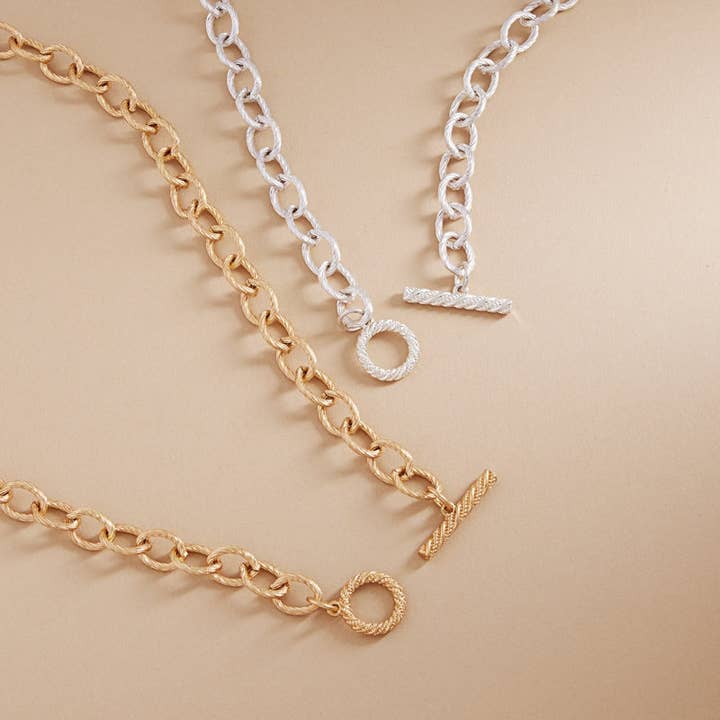 Designature New York - Wholesale Link & Chain Necklace - Textured Vintage Metal Toggle Clasp Short Necklace