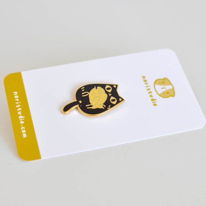 Noristudio - Wholesale Lapel Pin/Button - Black - 18K Gold Plated Taiyaki Cat Enamel Pin1