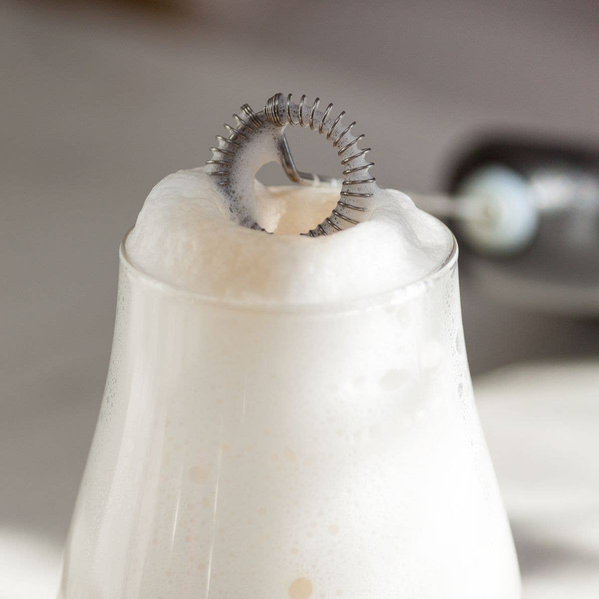 Fackelmann – wholesale Köksverktyg/-pryl – Fackelmann elektrisk mjölkskummare1