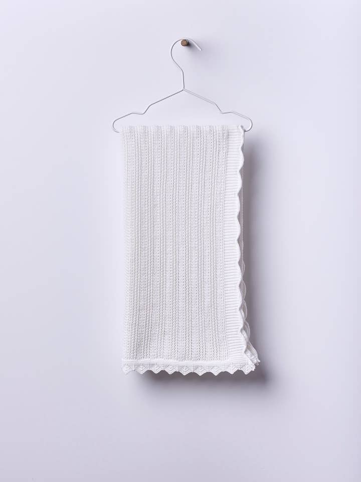 Blanket knitted in organic cotton | A GRACEFUL SUMMER for wholesale by Wedoble: sustainable children's fashion