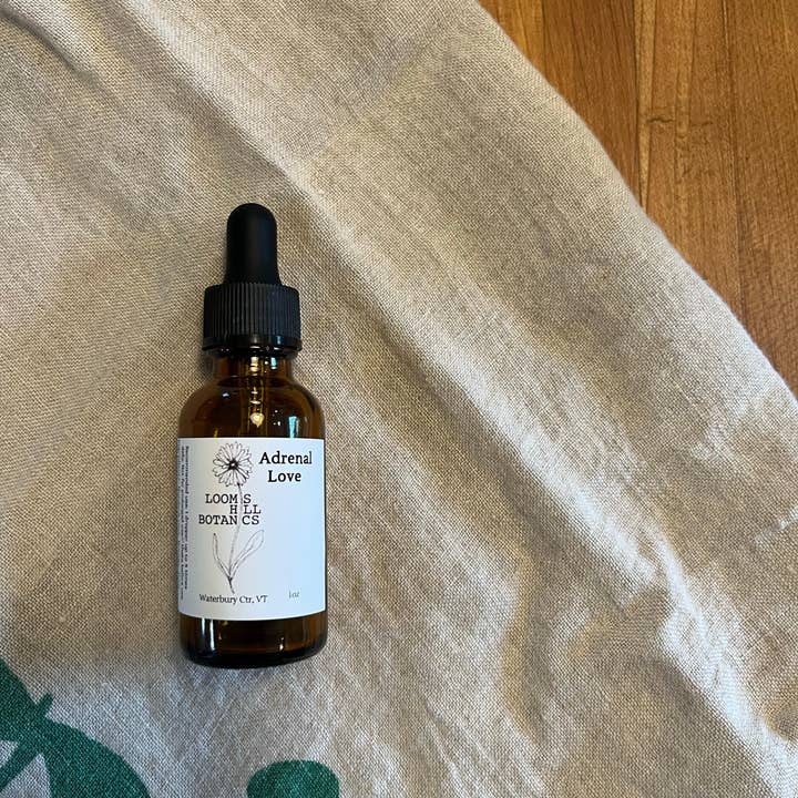 Tintura d'amore surrenale per la vendita all'ingrosso da parte di Loomis Hill Botanics