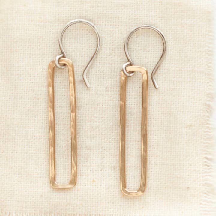 Bronze-Ohrringe mit offenem Bügel, Bronzeschmuck für den Großhandel von Sarah DeAngelo