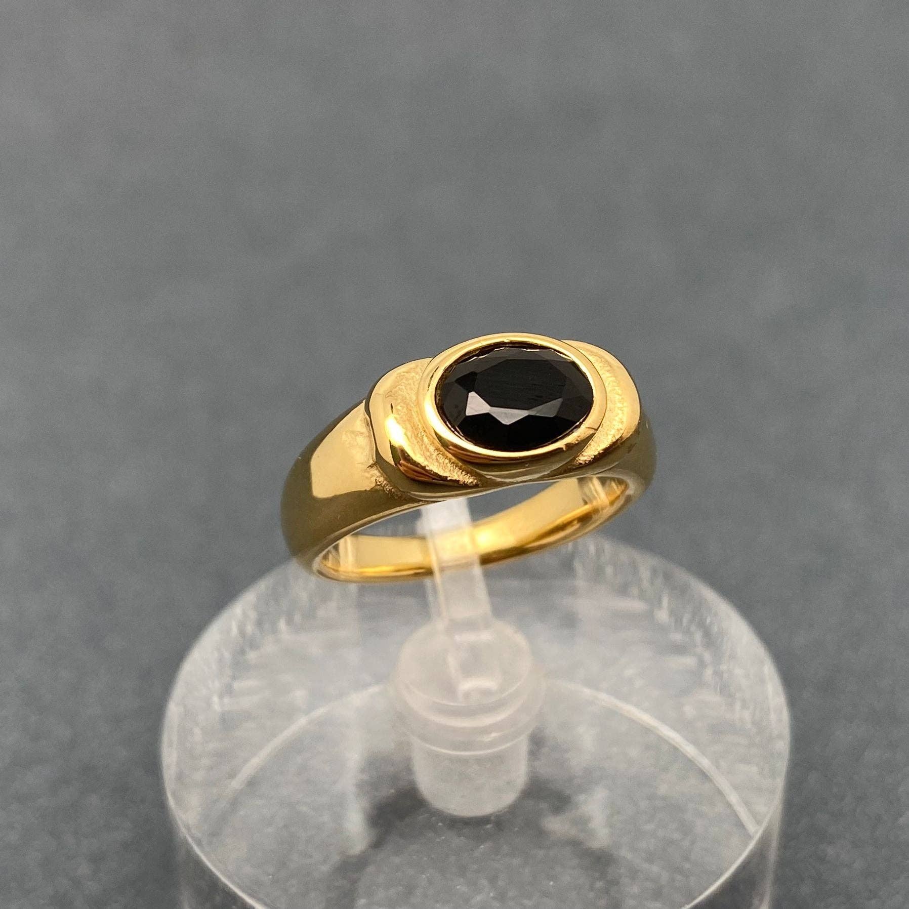 Mio Queena – Engroshandel Solitairering – Indlagt CZ 18K forgyldt rustfrit stålring - FGS8