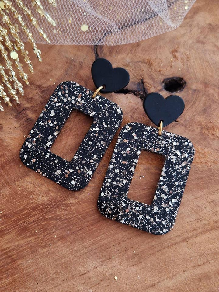 Orecchini Suzette nero/oro per la vendita all'ingrosso da parte di Les Noeuds de Maman