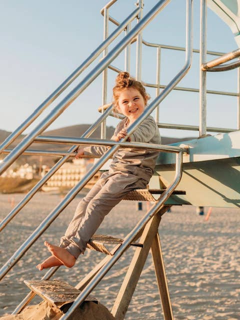 Sudadera con cuello redondo EG Organic - Gris neutro para venta al por mayor de Emma Grace Shoppe