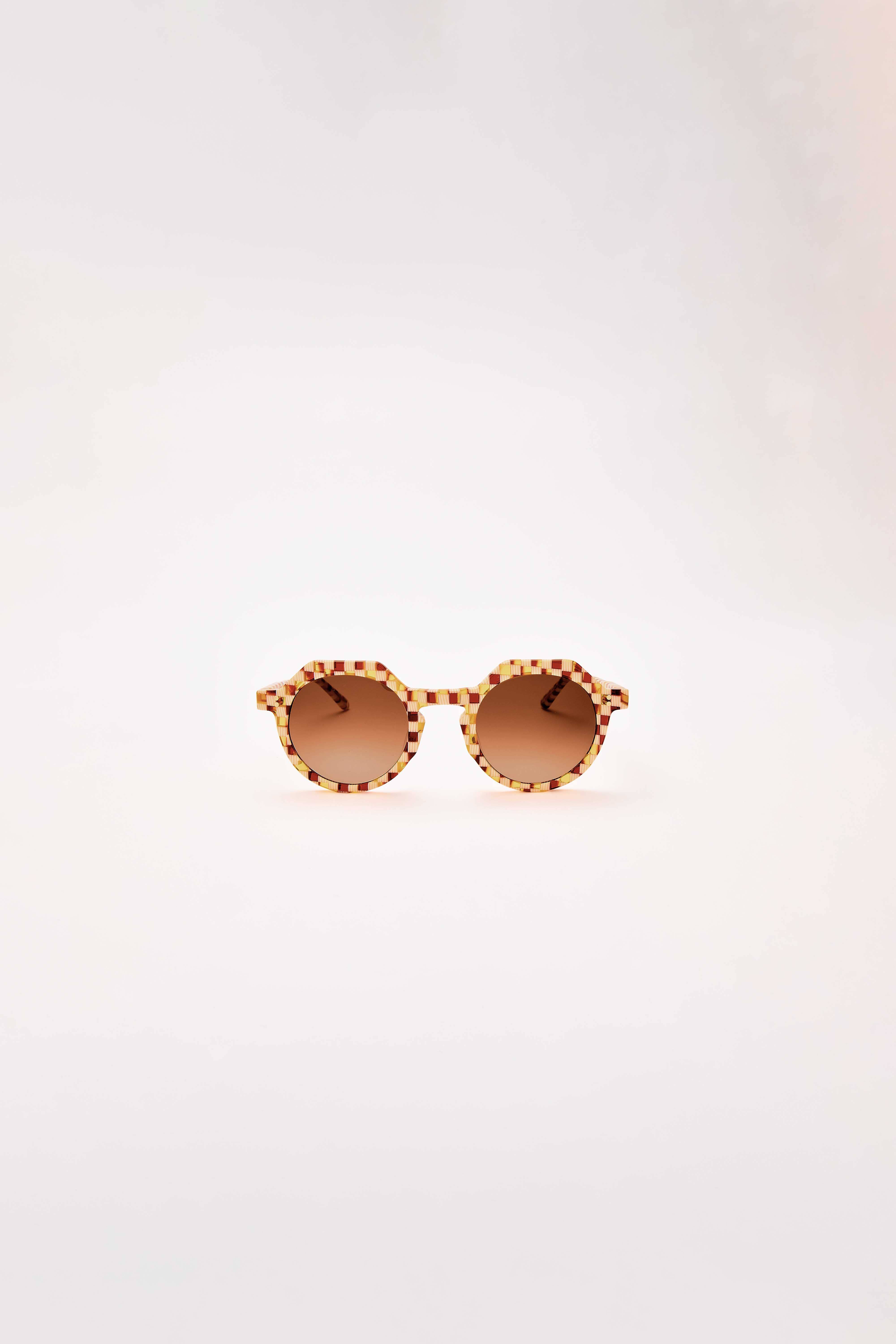 SARDINE - Wholesale Sunglasses – Unisex - SARDINE - Georgie - Toasted Moxie Checkered Sunglasses