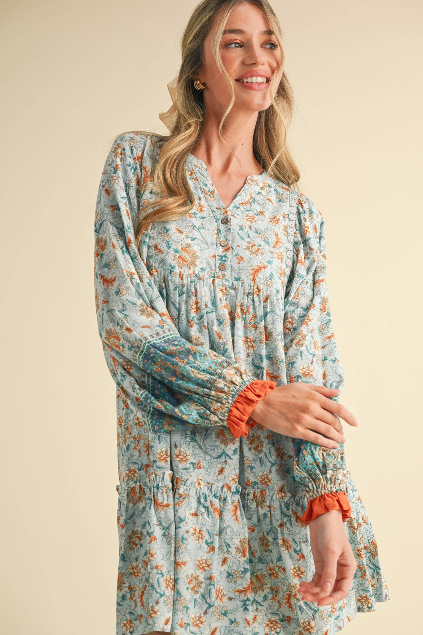 &MERCI - Wholesale Dress - Women's - EXCLUSIVE PRINT PUFF SLEEVE TIERED BABYDOLL DRESS MDR34908