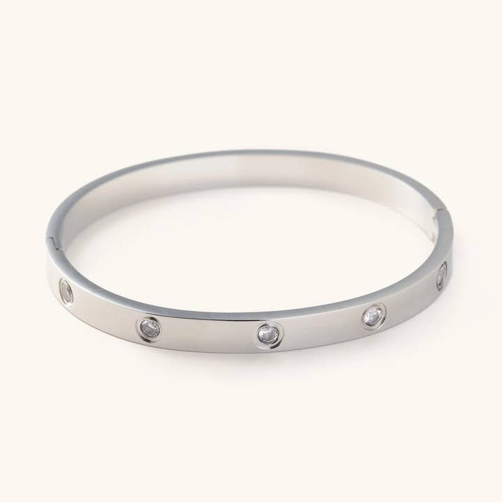 Bracciale Corinne in argento per la vendita all'ingrosso da parte di Nikki Smith Designs