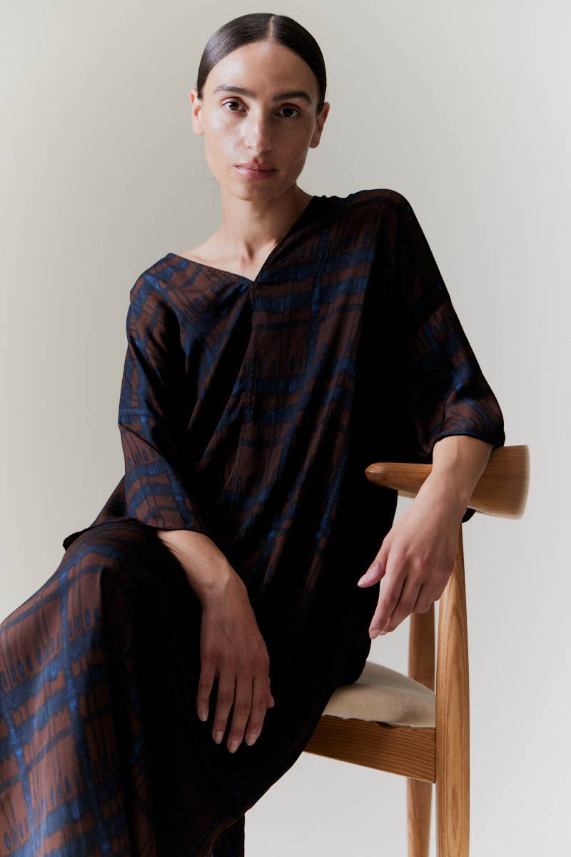 Grade & Gather – wholesale Dress – Women's – 60326PL - SATIN PRINT TUNIC DRESS10