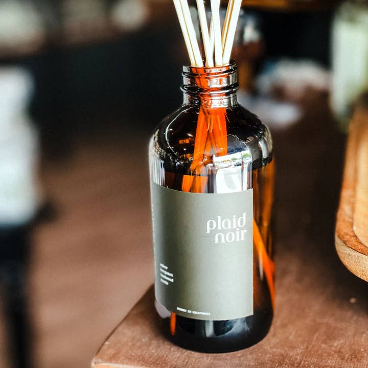 Plaid Noir Reed Diffuser for wholesale by Mobaak Aroma Co.