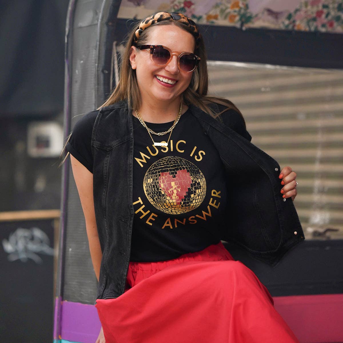 Disko Kids – wholesale Screen printed t-shirt – Women′s – Music Is The Answer Disco Ball Tshirt Black6