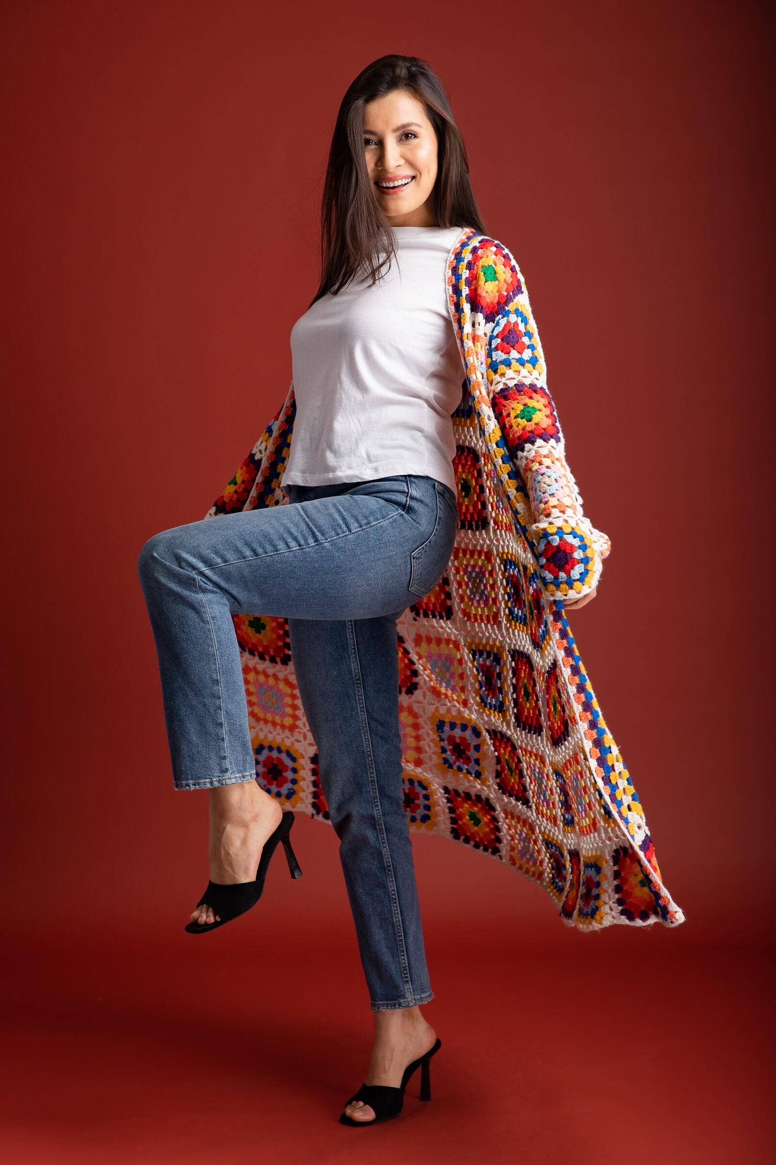 SAACHI - Vente Kimono – femme - Cardigan kimono long en crochet granny à motifs floraux multicolores15