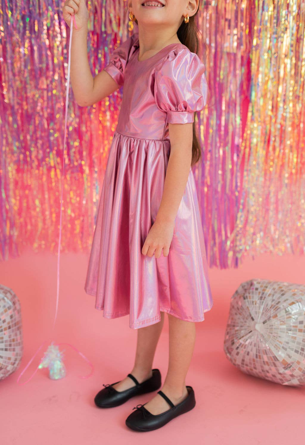 Ollie Jay – wholesale Klänning – Barn – Puffklänning i rosa lamé4