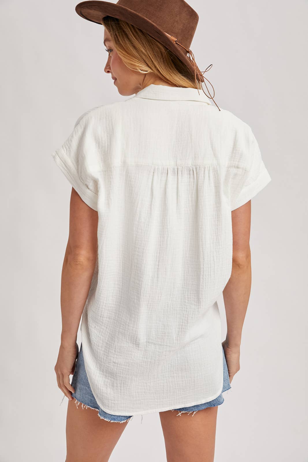 Bluivy – Großhandel Hemd mit Button-down-Kragen – Damen – Essentielles Baumwollhemd mit Knopfleiste13