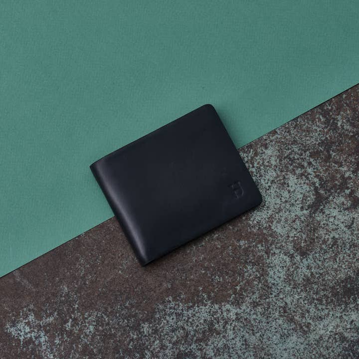 HELMBROOK London - Wholesale Wallet - Men's - Eldridge Handcrafted Leather Bifold Wallet Slim