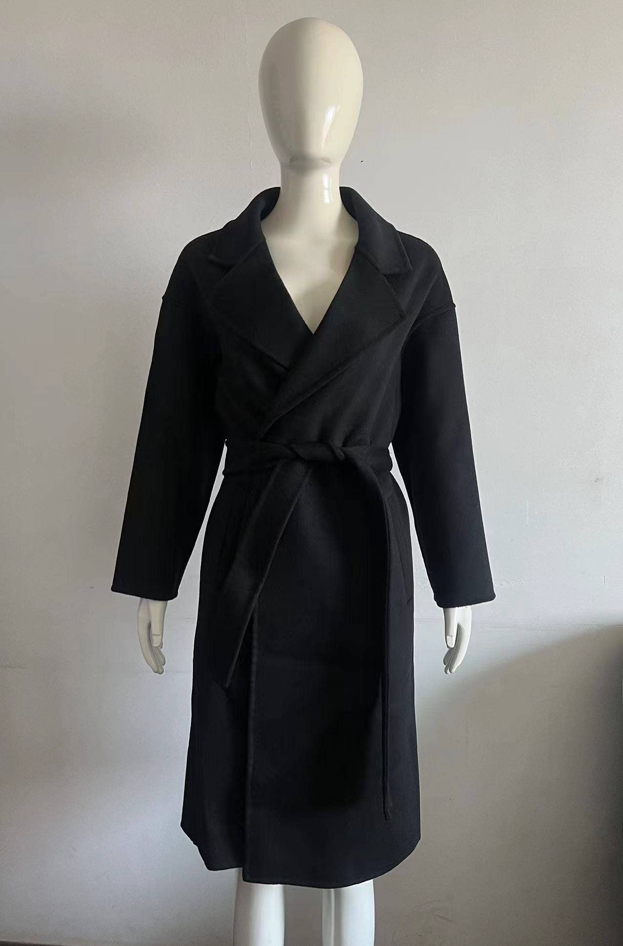 Productseeker – Engroshandel Frakke - Dame – Damefrakke i dobbeltretet uldstof, CT0024