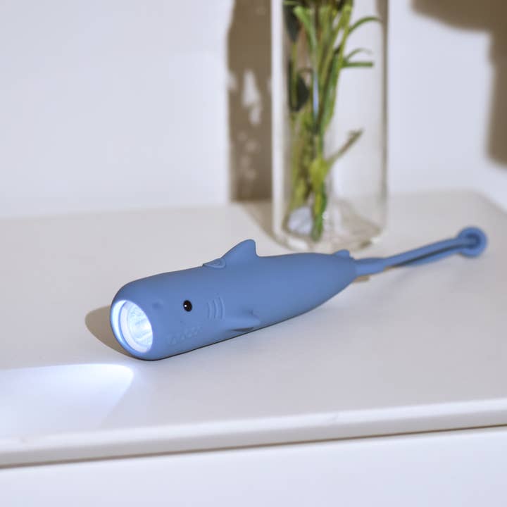Flashlight Shark for wholesale by MAGS