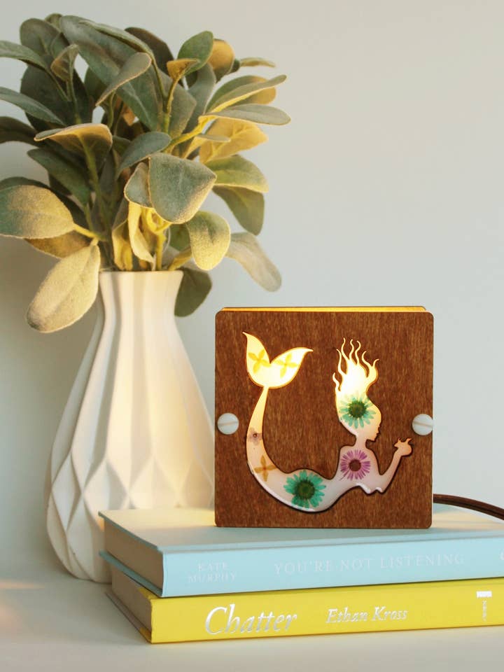 Havfruelampe Natlys Blomster og harpiks for engroshandel hos Night in Light