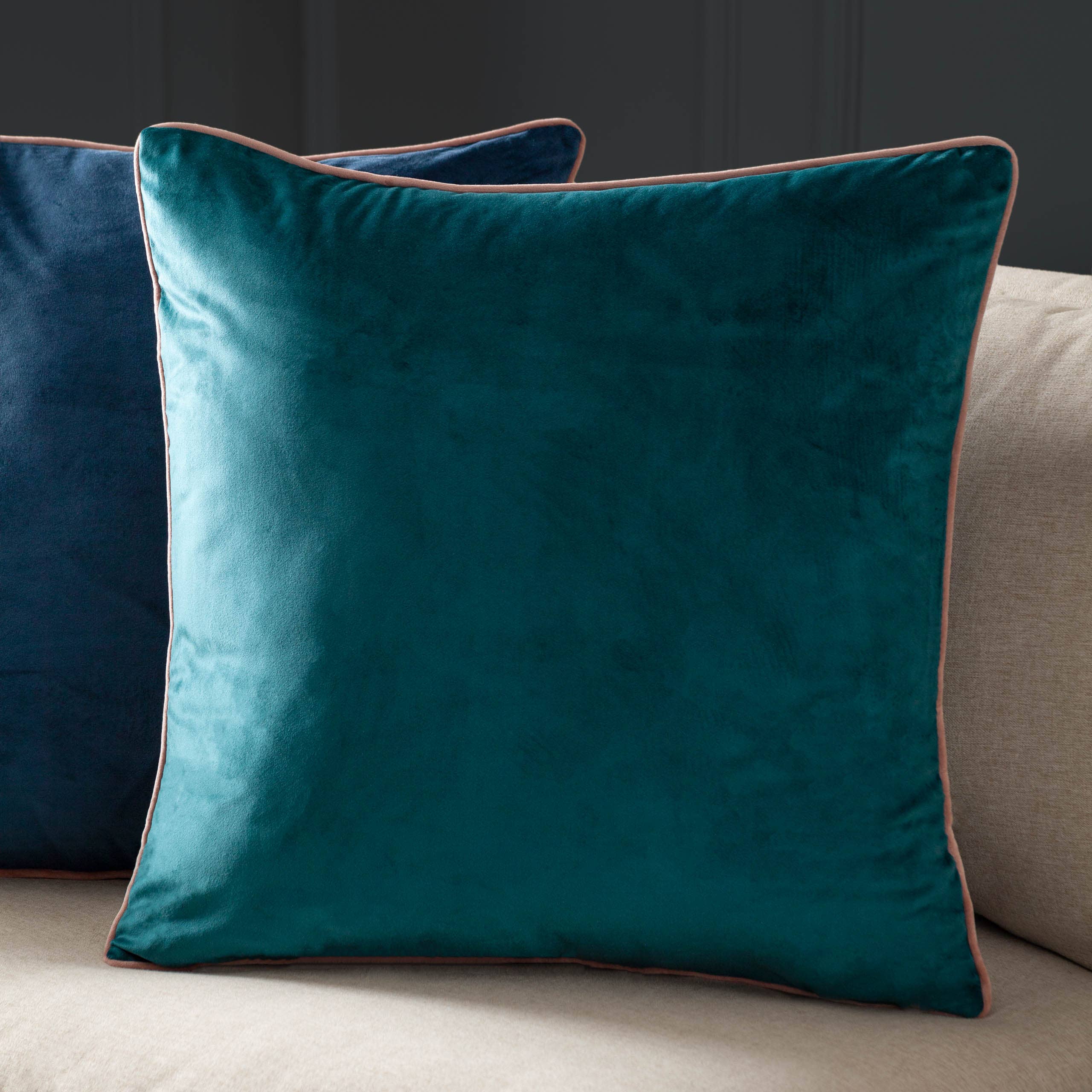 Teal/Blush Cuscino Meridian Velvet Teal/Blush in vendita all'ingrosso su Faire0