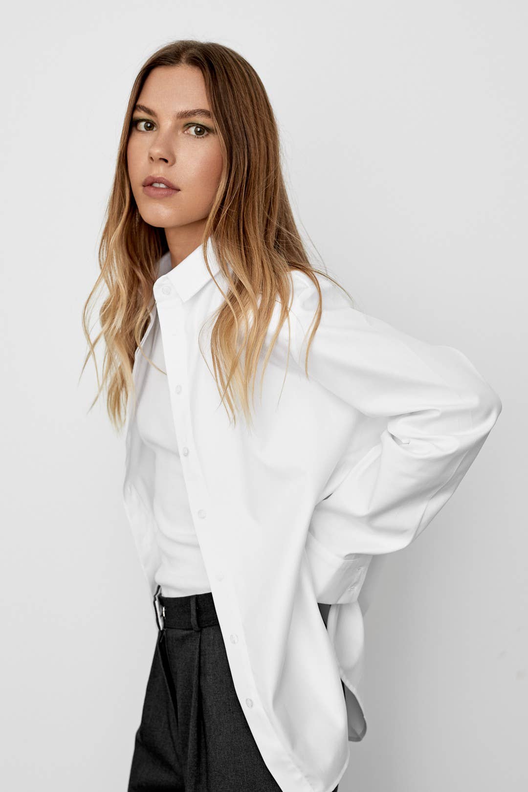 CAPSULE by Agnė Gilytė - Vente Chemise à col boutonné – femme - Chemise « FLORENCE » en coton de haute qualité19