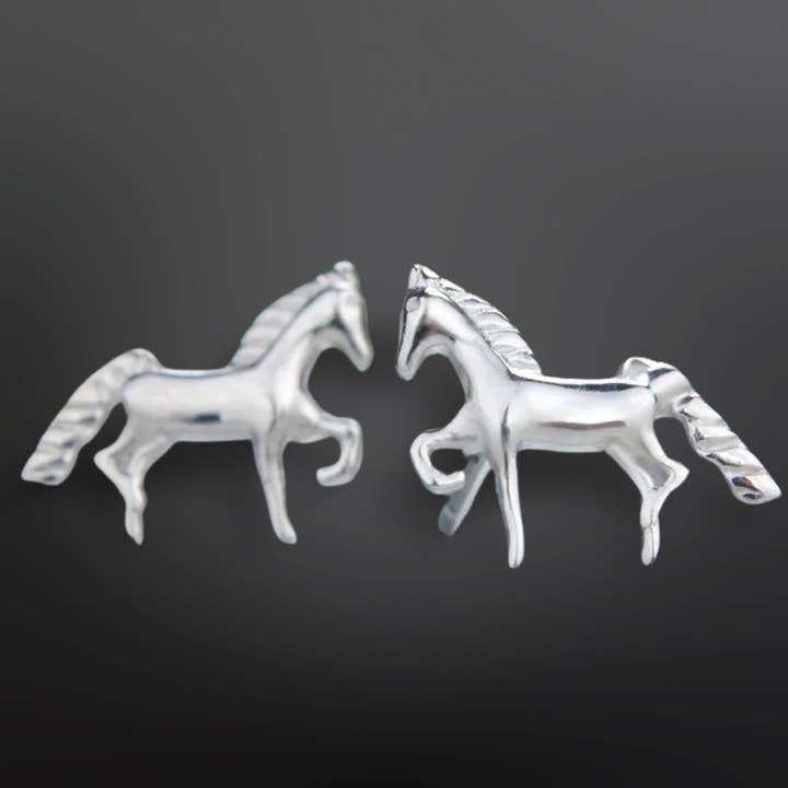 Boucles d'oreilles à tige en forme de mini-cheval en argent sterling pour la vente par Westrian International