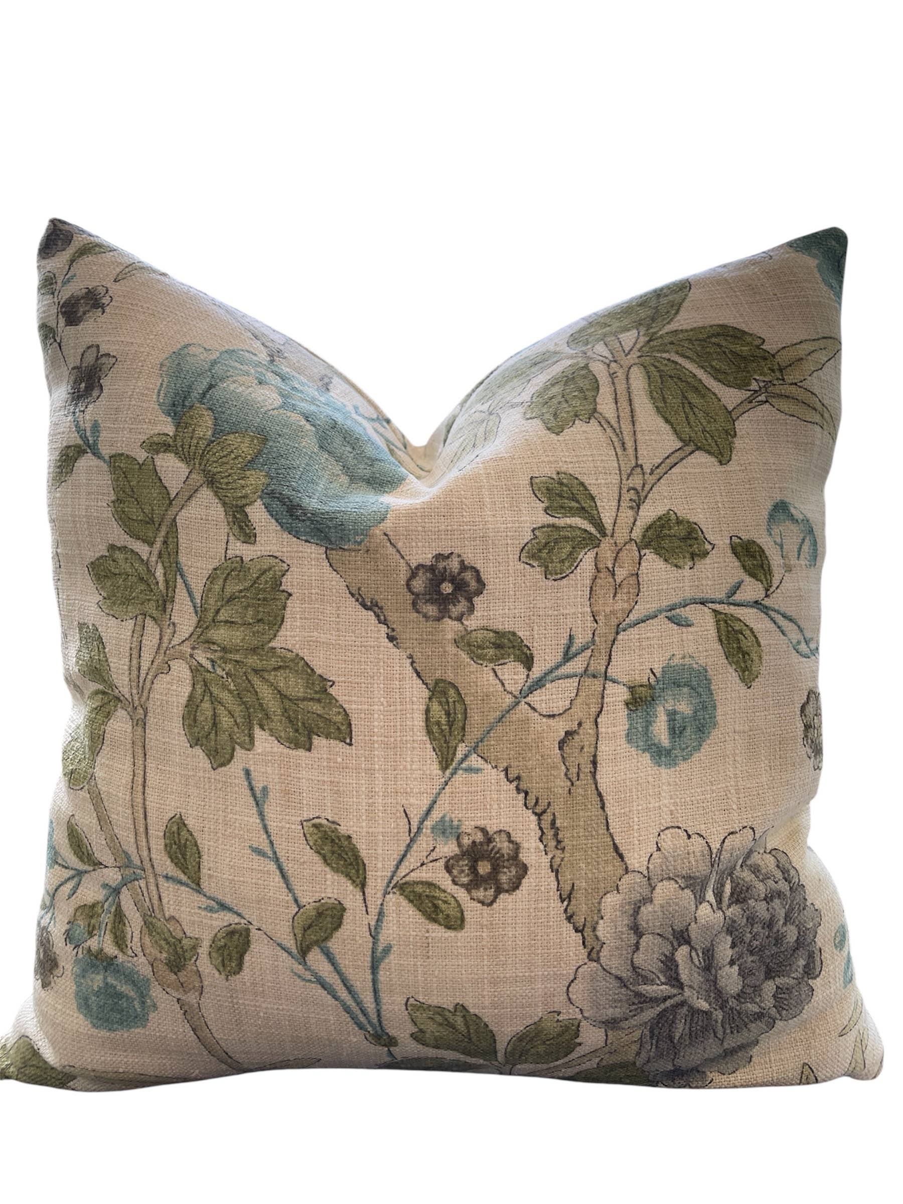 Dahlia & Grace pillows - Wholesale Throw/Decorative Pillow - Tess Floral Throw Pillow with Feather Insert        0