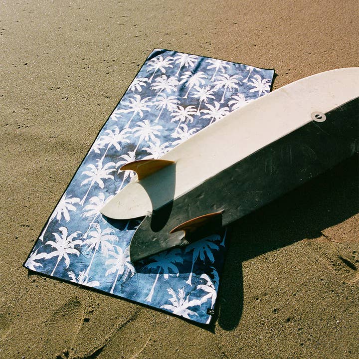 Slowtide – wholesale Beach towel – Luca Tie Dye Performance Quick-Dry Travel Towel3