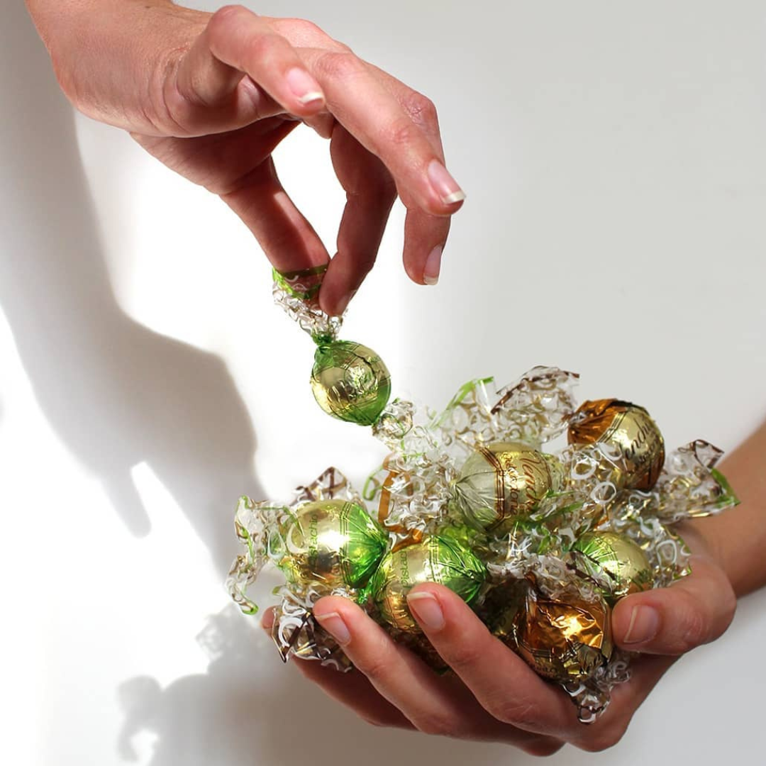 Venchi - Wholesale Chocolate Box - Murrine Heart Gift Box - Italian Gourmet Assorted Chocolate4